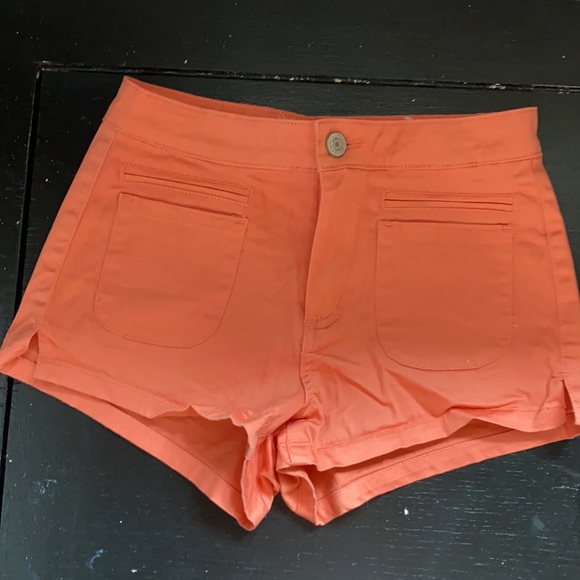 Shorts - Picture 2 of 5